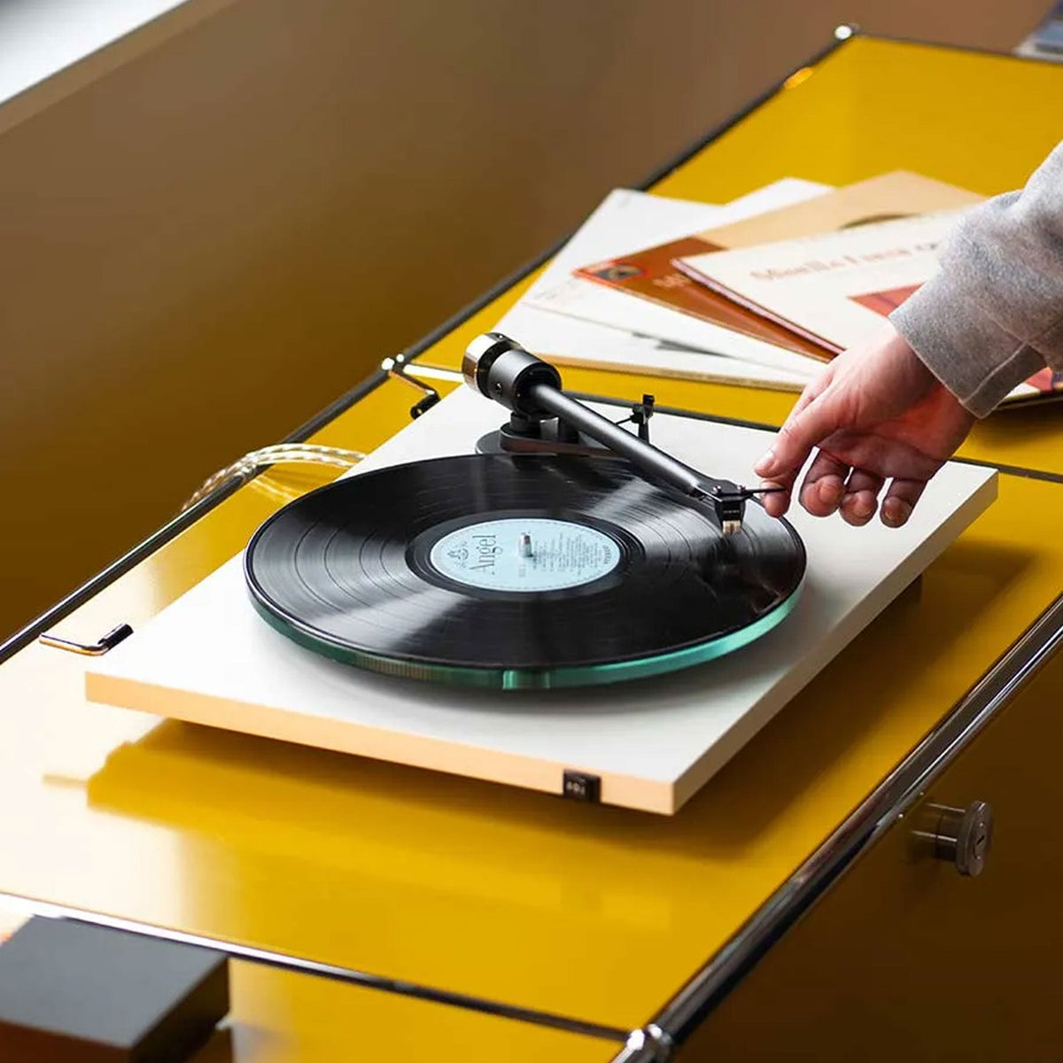 Pro-Ject: T2 Turntable - Satin White (Open Box Special)